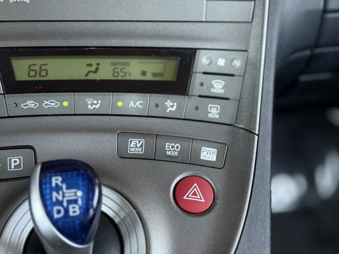 Used 2013 Toyota Prius Three FWD image 27