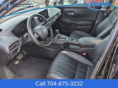 Used 2025 Honda HR-V EX-L image 13