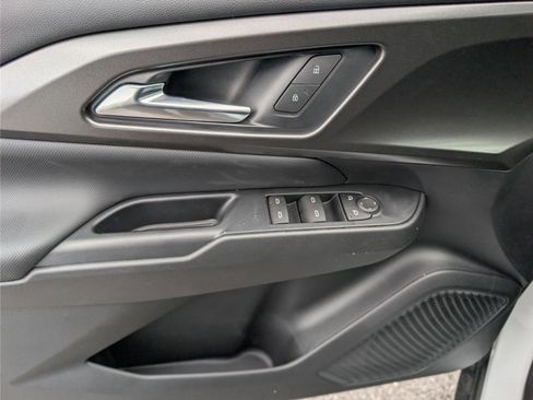 New 2026 Chevrolet Equinox EV LT image 14