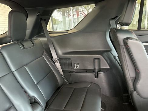 Used 2025 Ford Explorer ST-Line image 28