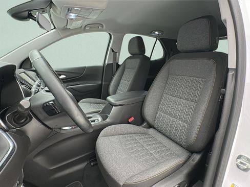 Used 2023 Chevrolet Equinox LT FWD image 13