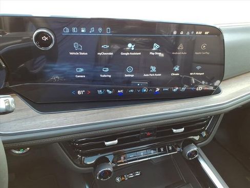New 2026 Chevrolet Suburban High Country AWD/4WD image 13