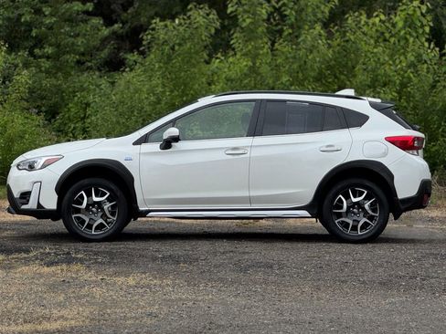 Certified 2023 Subaru Crosstrek Hybrid w/ Moonroof Package w/Navigation AWD/4WD image 4