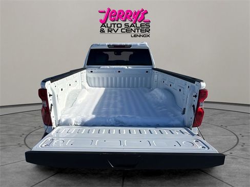 Used 2024 Chevrolet Silverado 2500 W/T image 35