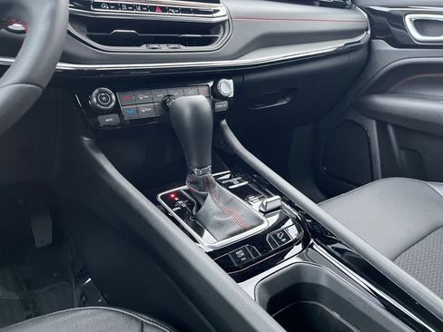 Used 2025 Jeep Compass Trailhawk image 41