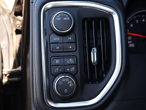 Used 2020 Chevrolet Silverado 1500 RST w/ Texas Edition image 13