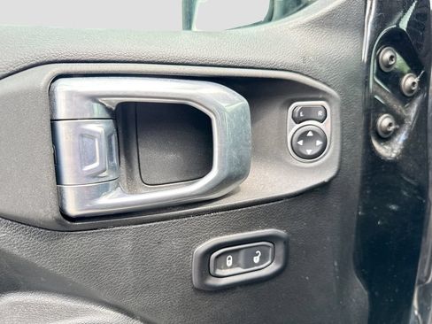 Used 2021 Jeep Wrangler Unlimited Sport AWD/4WD image 10