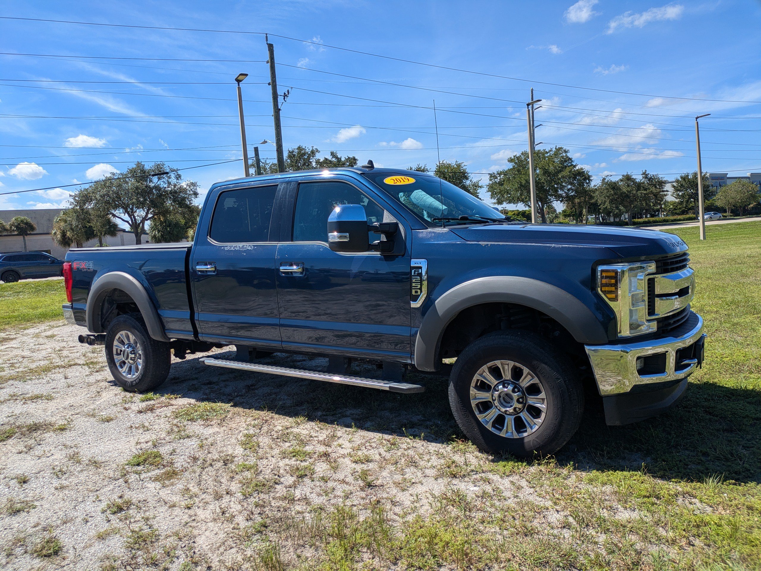 Used 2019 Ford F250 XLT w/ XLT Premium Package AWD/4WD image 2