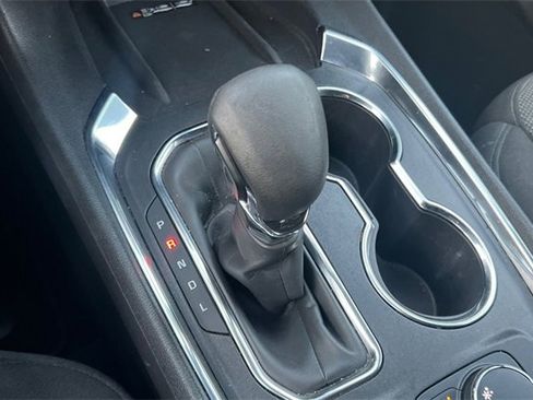 Used 2023 Chevrolet Traverse LT image 30