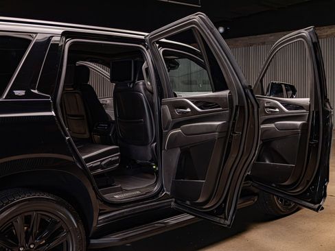 Used 2021 Cadillac Escalade Sport w/ LPO, Illumination Package image 30