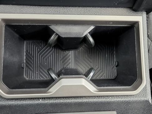 Used 2024 Toyota Tacoma SR5 AWD/4WD image 40