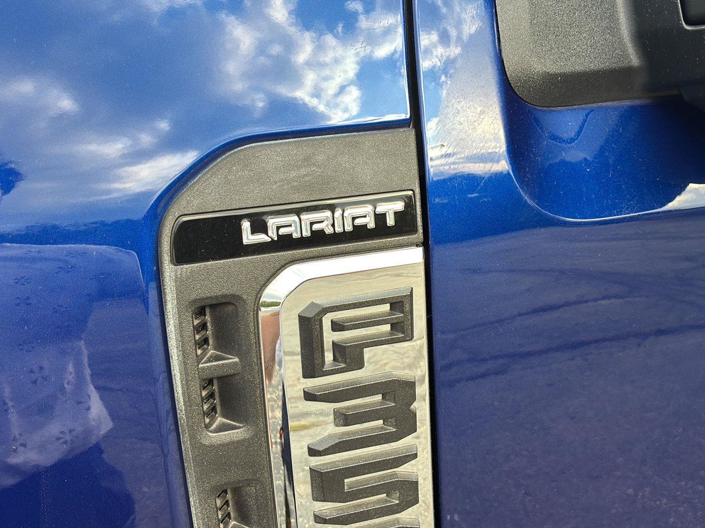 Used 2026 Ford F350 Lariat w/ Lariat Premium Package AWD/4WD image 9