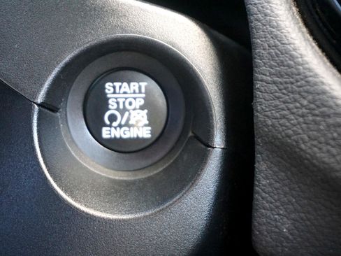 Used 2021 Jeep Compass Limited image 17