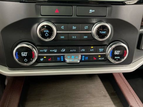 Used 2022 Ford Expedition Max Limited AWD/4WD image 17