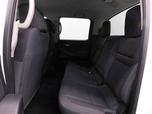 Used 2024 Nissan Frontier SV image 19