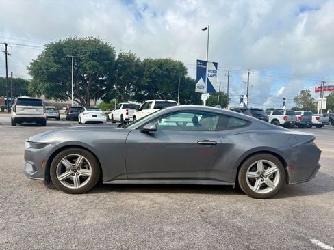Used 2026 Ford Mustang Coupe RWD image 7