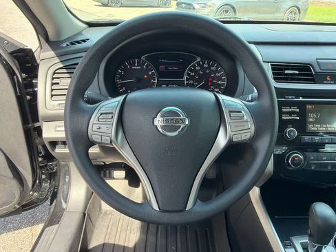 Used 2014 Nissan Altima 2.5 S w/ Display Audio Package FWD image 21