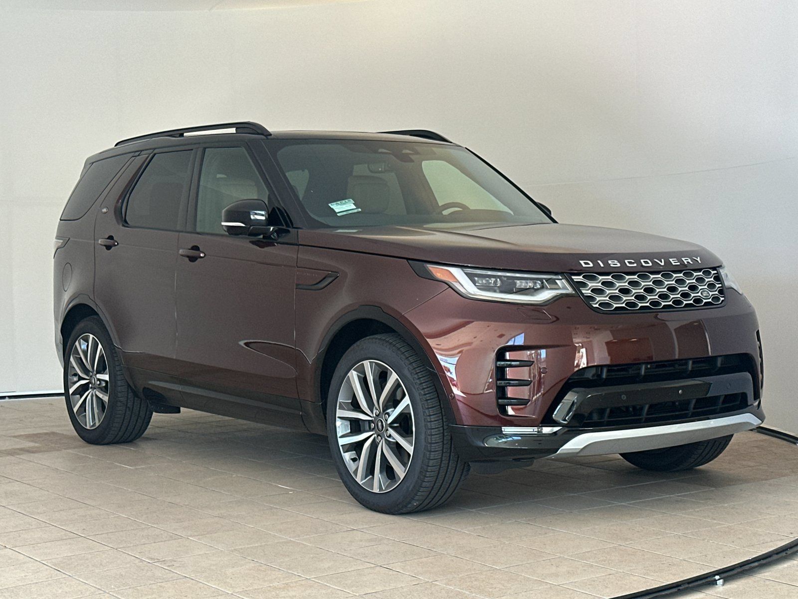 Used 2026 Land Rover Discovery Limited Edition AWD/4WD image 8