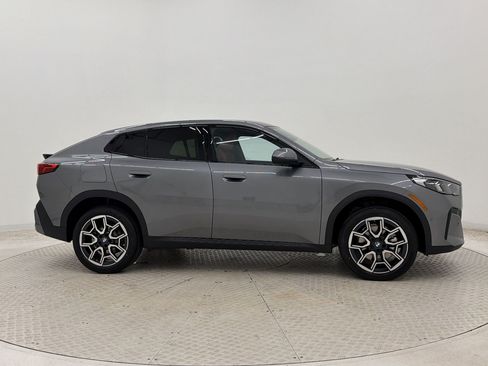 New 2026 BMW X2 xDrive28i AWD/4WD image 8