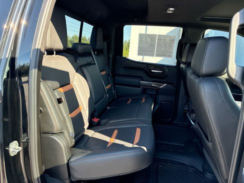 Used 2021 GMC Sierra 1500 AT4 w/ AT4 Value Package AWD/4WD image 28