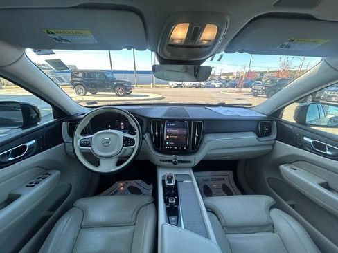 Used 2023 Volvo XC60 B6 Ultimate w/ Protection Package Premier AWD/4WD image 27