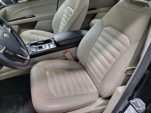 Used 2019 Ford Fusion SEL FWD image 17