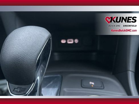 Used 2024 Chevrolet Equinox LT image 32