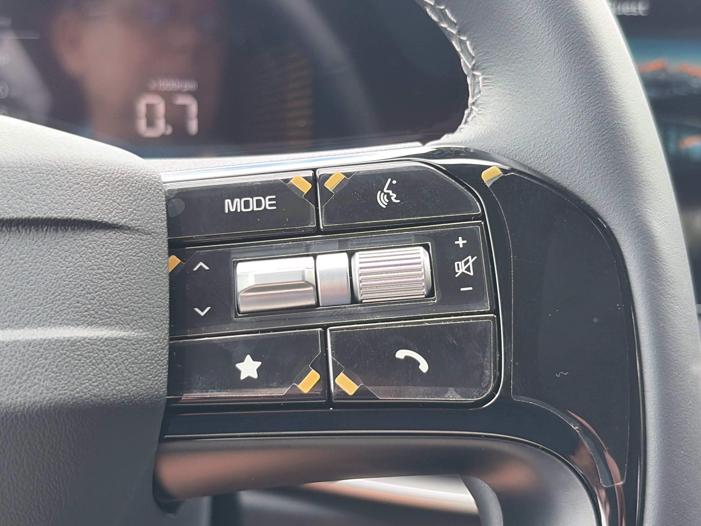 New 2026 Kia Sorento LX FWD image 24