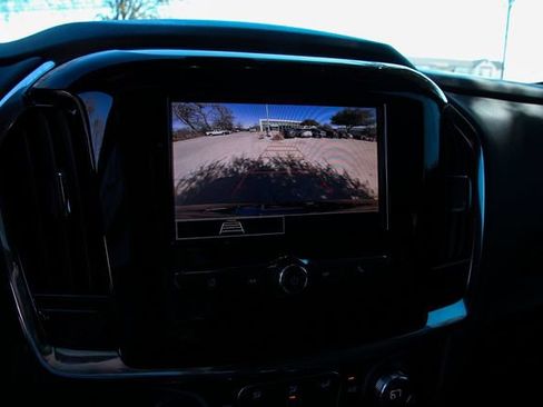 Used 2023 Chevrolet Traverse LT image 21