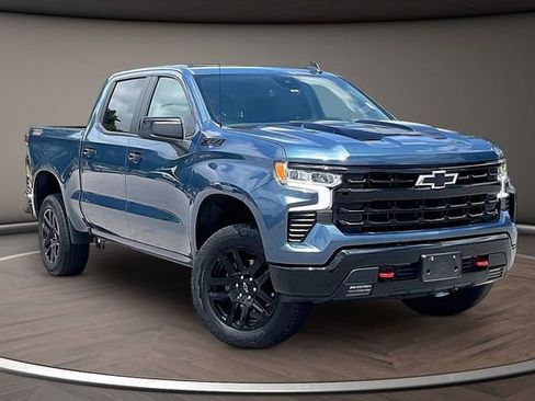 Used 2024 Chevrolet Silverado 1500 LT Trail Boss w/ Convenience Package II AWD/4WD image 10