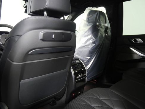 Used 2026 BMW X7 xDrive40i w/ M Sport Package image 19