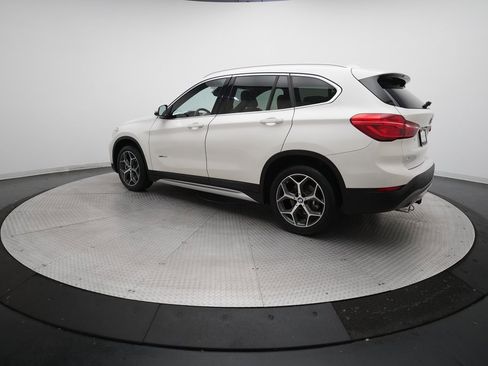 Used 2018 BMW X1 sDrive28i image 11