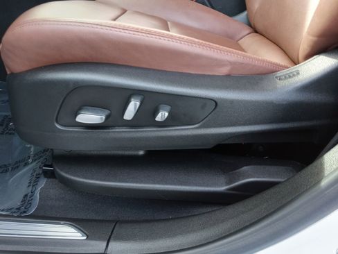 Used 2025 Cadillac XT5 Sportv w/ LPO, Red Accent Package image 12