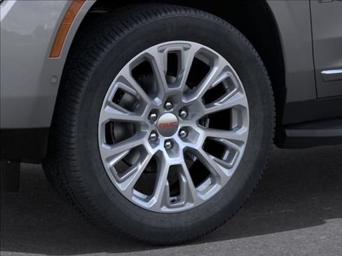 New 2026 GMC Yukon Denali RWD image 9