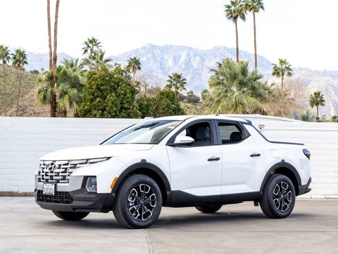 Used 2024 Hyundai Santa Cruz SEL image 1