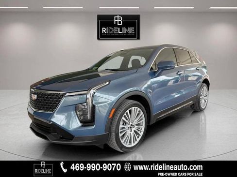 Used 2024 Cadillac XT4 Premium Luxury w/ Cold Weather Package FWD image 4