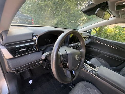Used 2025 Toyota Camry LE FWD image 12
