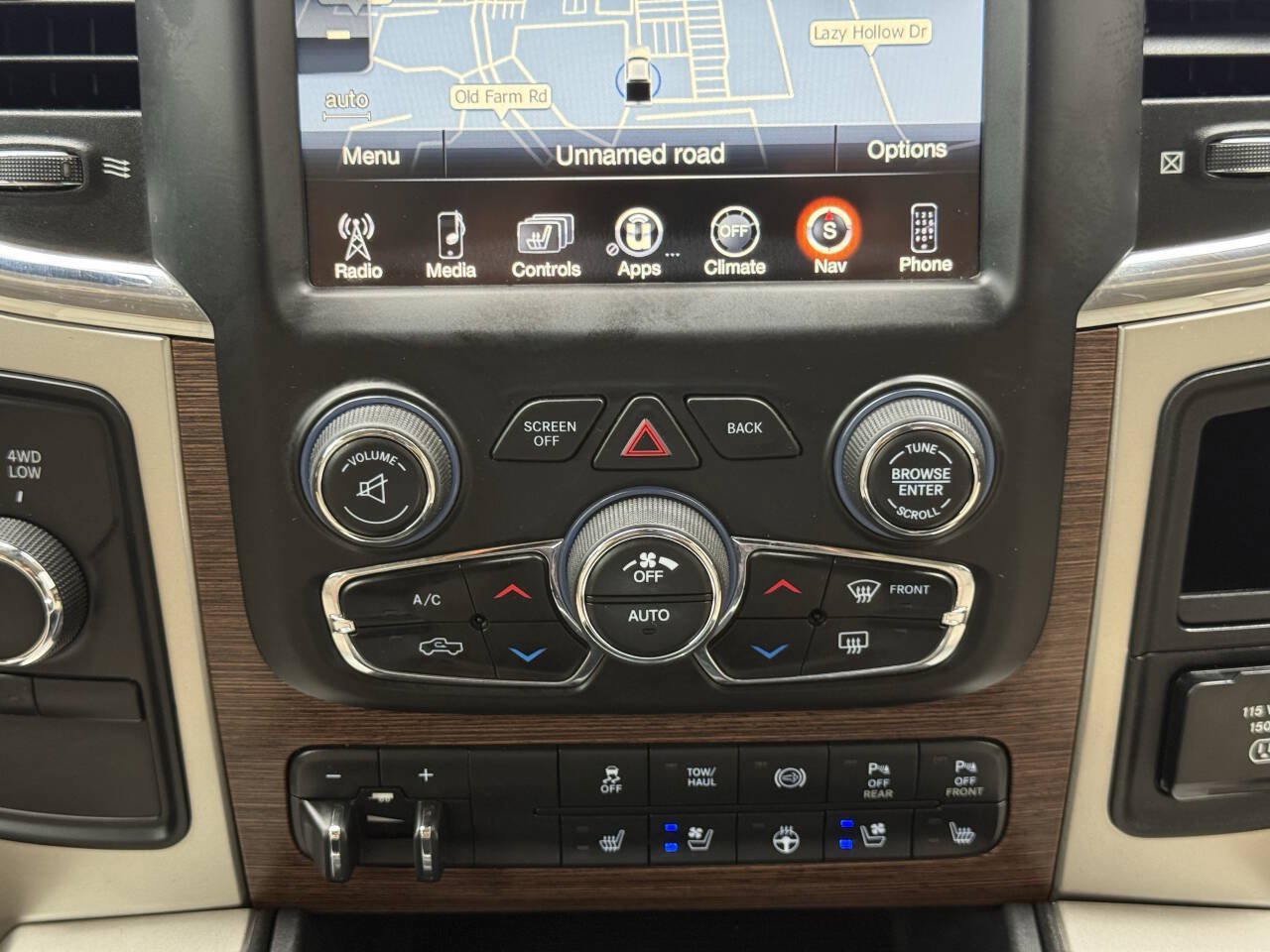 Used 2017 RAM 2500 Laramie AWD/4WD image 30