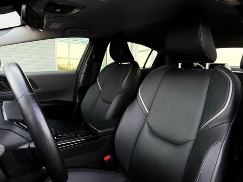 Used 2024 Toyota Prius XLE FWD image 22