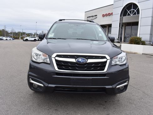 Used 2017 Subaru Forester 2.5i Premium image 4