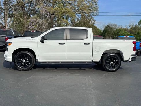 Used 2023 Chevrolet Silverado 1500 Custom image 42