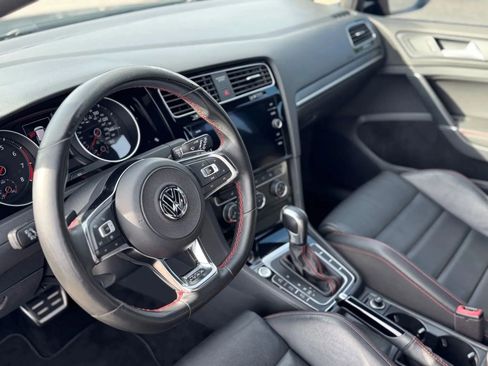 Used 2020 Volkswagen GTI SE FWD image 18