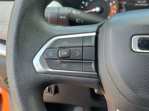 Used 2023 Jeep Compass Sport AWD/4WD image 27