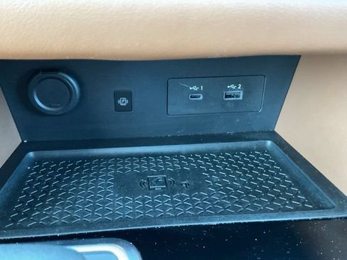 Used 2025 Nissan Pathfinder Platinum AWD/4WD image 33