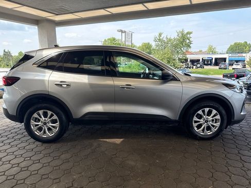 Used 2023 Ford Escape Active AWD/4WD image 5