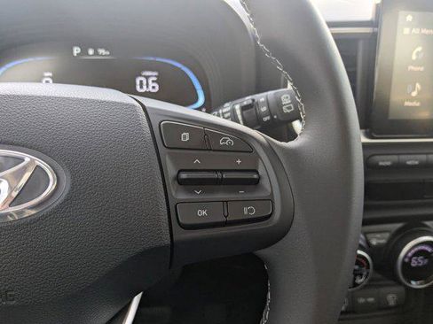 Certified 2025 Hyundai Venue SEL image 26