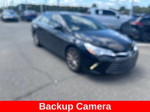 Used 2015 Toyota Camry XLE w/ Moonroof Package FWD image 2