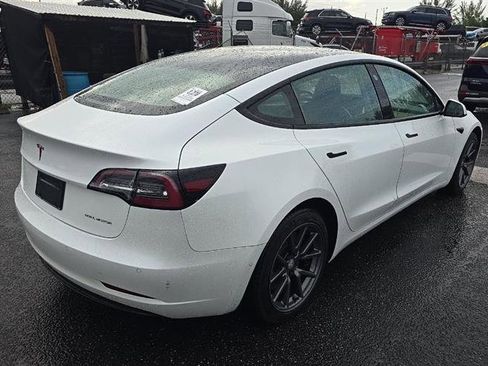 Used 2022 Tesla Model 3 Long Range AWD/4WD image 8