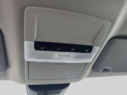 Used 2025 Nissan Sentra SV FWD image 29