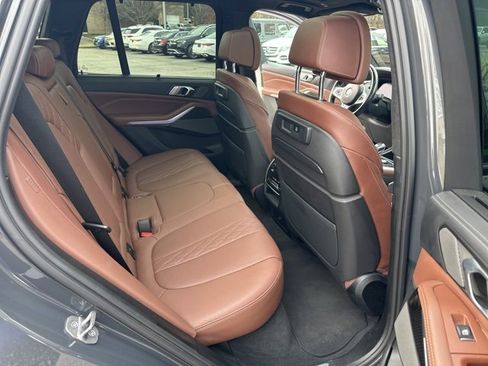 Used 2022 BMW X5 M50i w/ Executive Package image 16